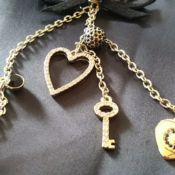 GUESS NECKLACE 16-18" 5" DROP - Picture 6 of 6